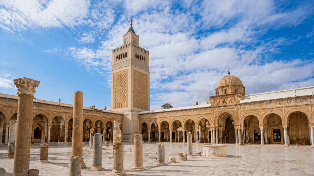 Cortile della Moschea al-Zaytuna